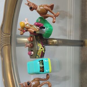 Scooby Doo Vintage 3 Pull Back Vehicles and 2 Rubber Figures